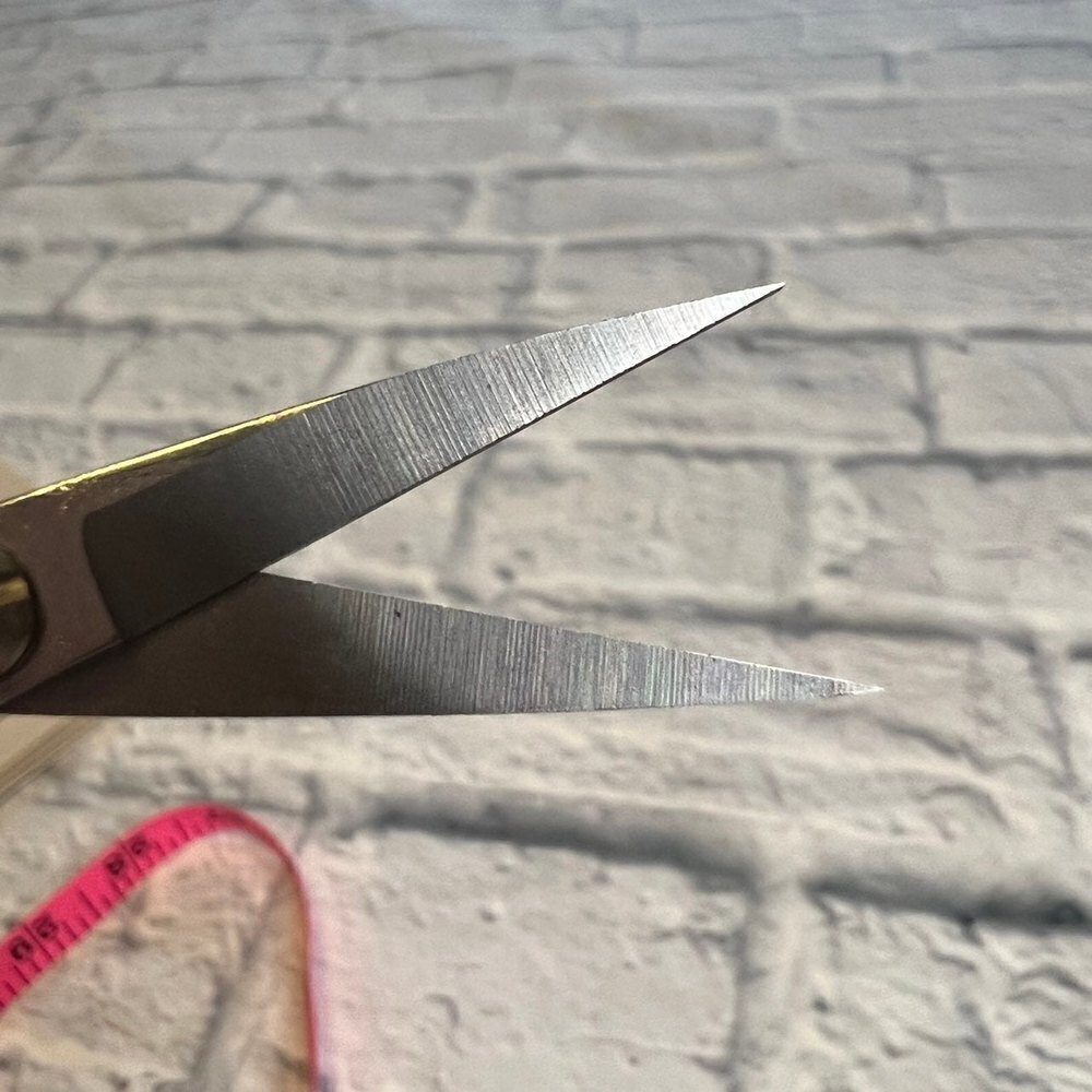 Embroidery Scissors - Silver - Picture 3 of 5